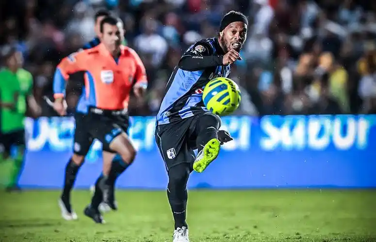 包括重現勇 包括重現勇